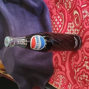 Vintage 16 0z Diet Pepsi Bottle still sealed with The original Diet Pepsi